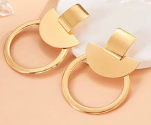 Load image into Gallery viewer, Geometric chandelier earrings
